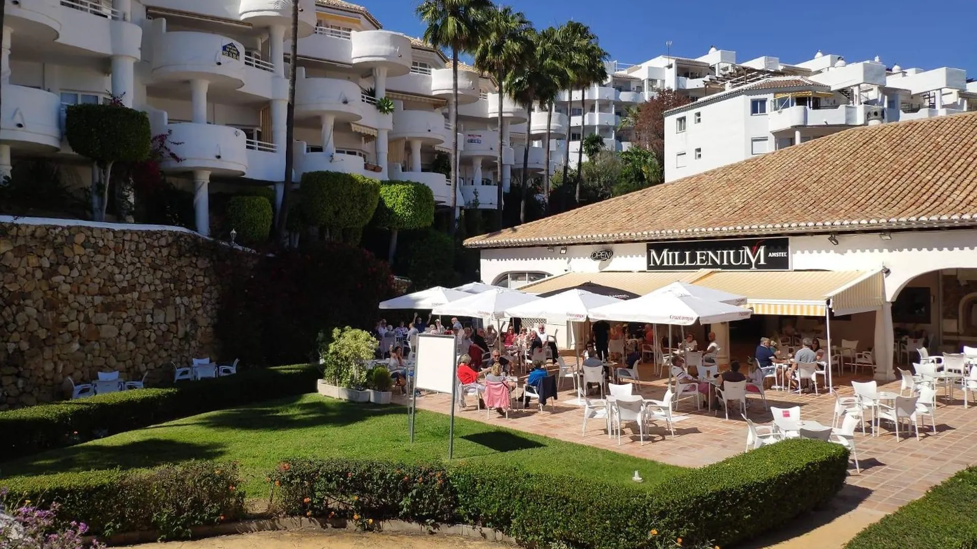 Luxury Duplex Penthouse 2 Living Rooms 3 Double Bedroom 4 Beds 4 Terraces Outstanding Sea & Mountain Views Sitio de Calahonda Spain