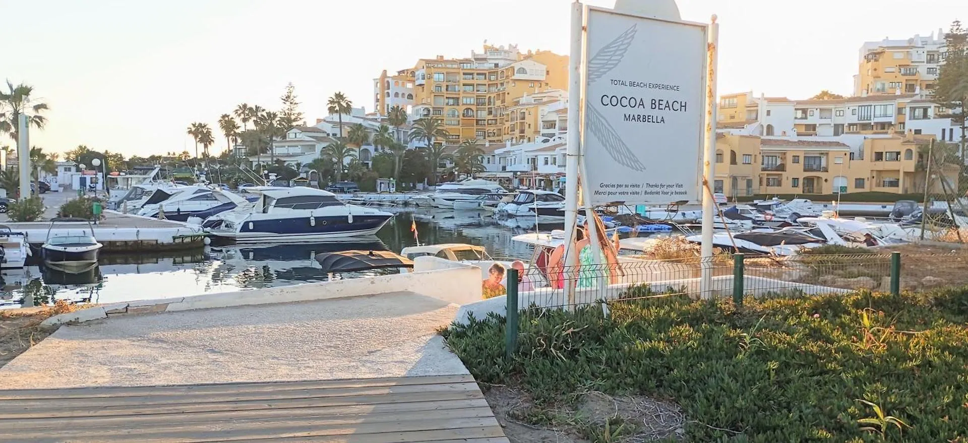 Apartment Luxury Duplex Penthouse 2 Living Rooms 3 Double Bedroom 4 Beds 4 Terraces Outstanding Sea & Mountain Views Sitio de Calahonda