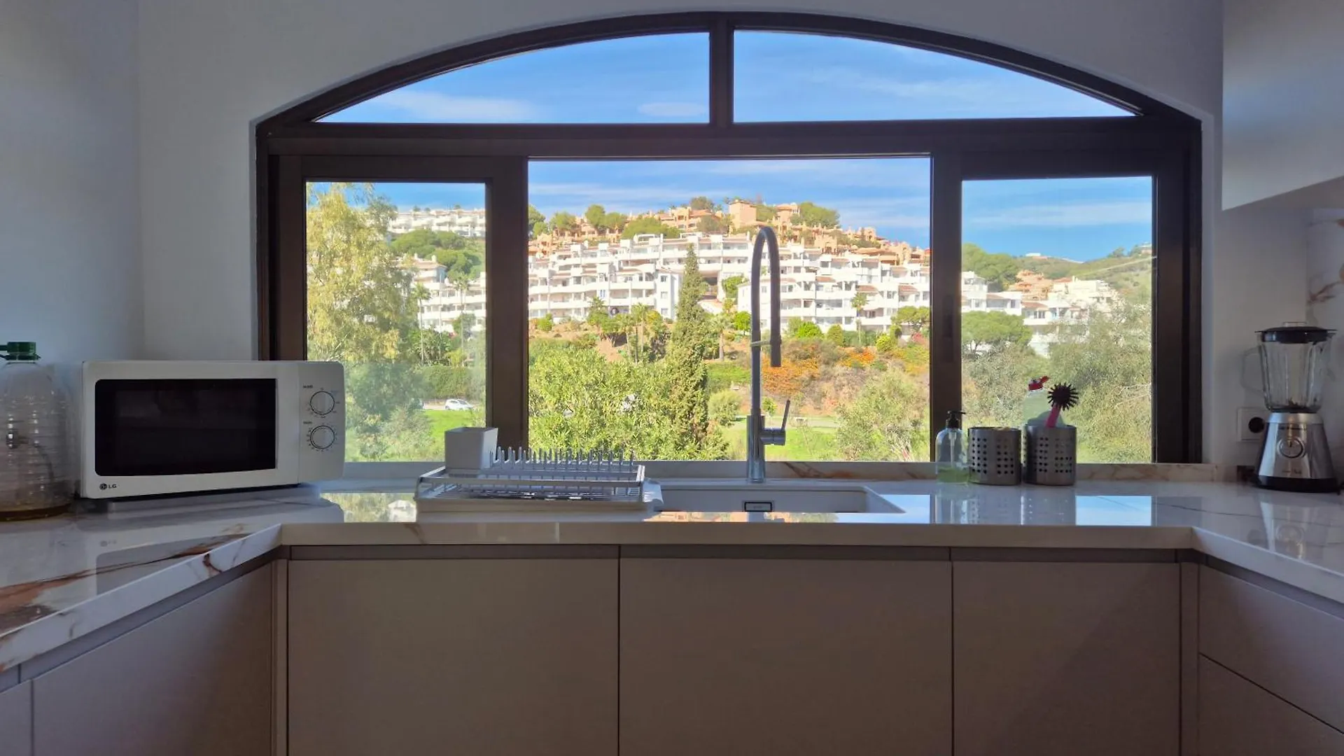 Luxury Duplex Penthouse 2 Living Rooms 3 Double Bedroom 4 Beds 4 Terraces Outstanding Sea & Mountain Views Sitio de Calahonda 0*,  Spain